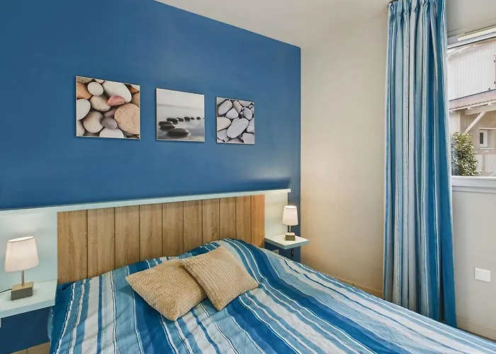 Charmante Maison Avec Climatisation, Parking Et Terrasse A Marseillan-plage - Fr-1-326-841 *