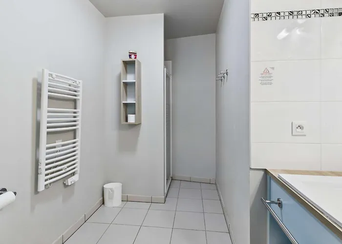 Charmante Maison Avec Climatisation, Parking Et Terrasse A Marseillan-plage - Fr-1-326-841 Marseillan (Herault)