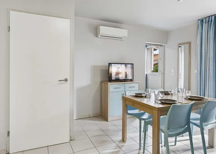Charmante Maison Avec Climatisation, Parking Et Terrasse A Marseillan-plage - Fr-1-326-841 * Marseillan (Herault)