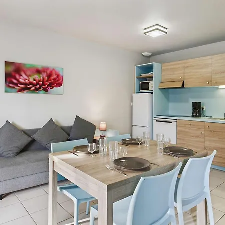 Charmante Maison Avec Climatisation, Parking Et Terrasse A Marseillan-plage *