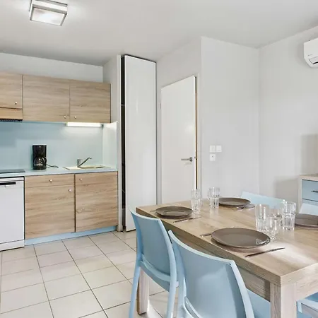 Charmante Maison Avec Climatisation, Parking Et Terrasse A Marseillan-plage Дом отдыха
